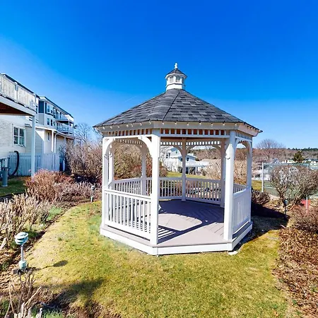 Ogunquit Beach Lookout-3