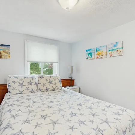 Birch Circle Beach House-3