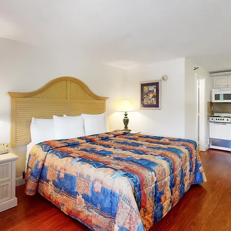 Seafarer Resort-3